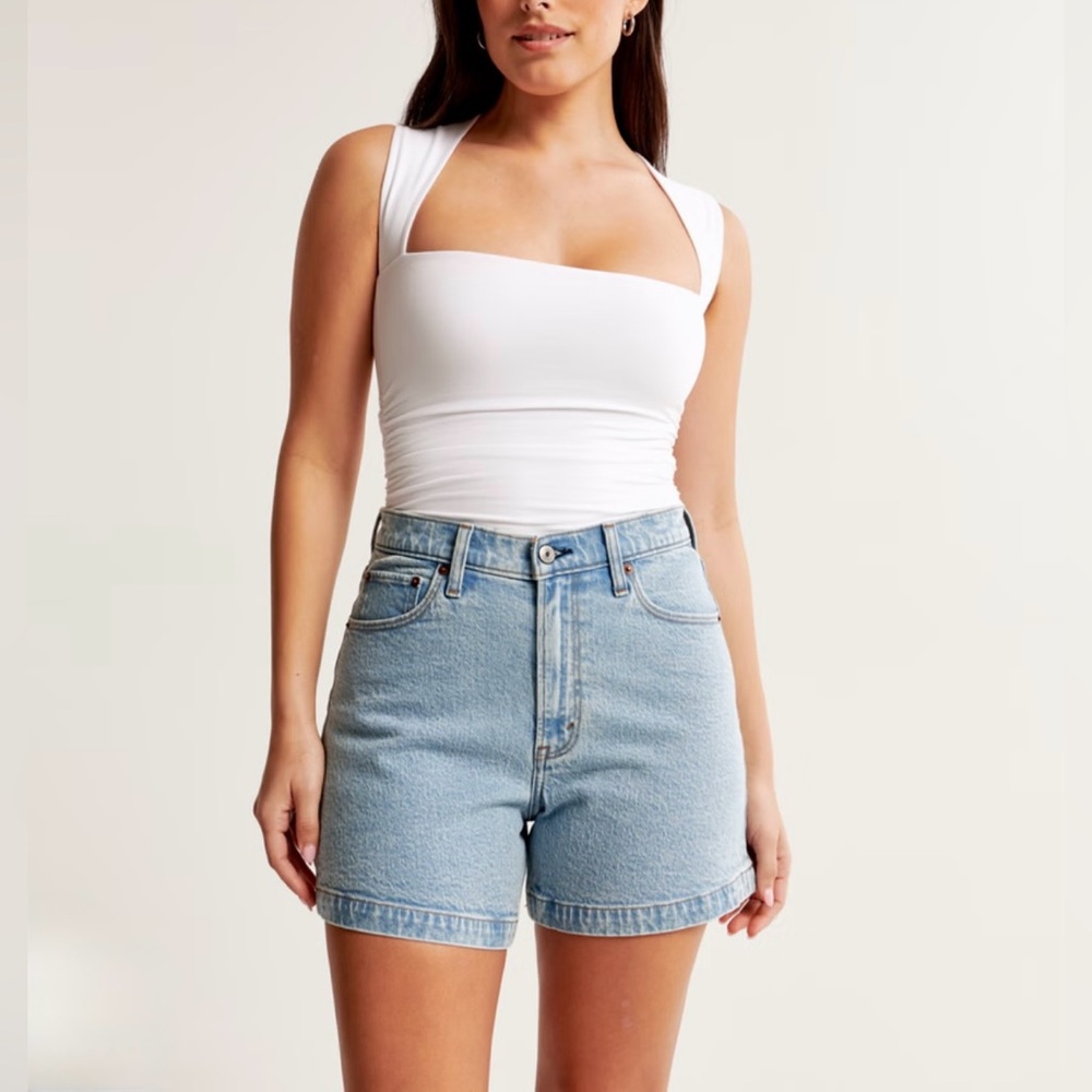 Abercrombie shorts. Size 2. Curve Love.